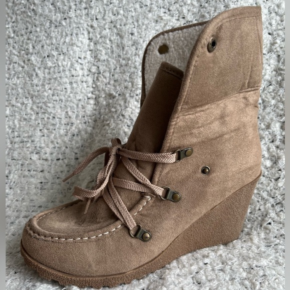 UNIONBAY Faux Fur Healed Bootie | 10 - Picture 4 of 5